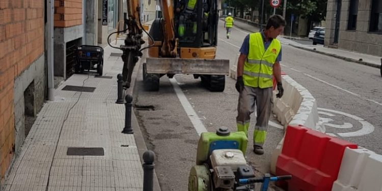 Comezan as obras de acondicionamento na rúa Silleda de A Cañiza