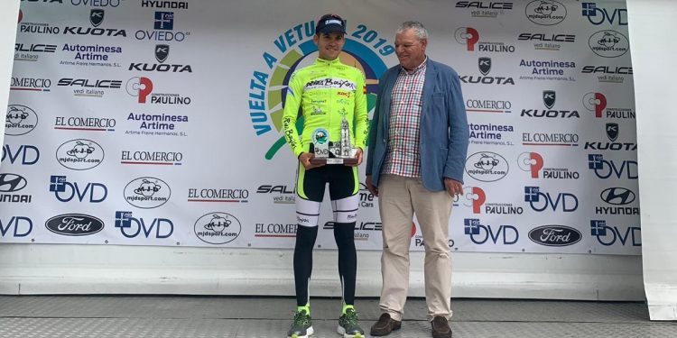 Blanco ratificó en Oviedo su tercer puesto en la Vuelta a Vetusta