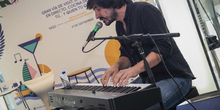 Barbeira Season Fest: festival en barco, con música y con cocina a cargo del Silabario