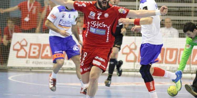 El Club Reconquista de Vigo ficha al lateral izquierdo Rial Ricoy