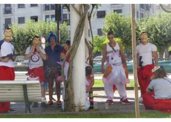 O Entroido de Redondela ármase con barreiras anticontaminación e brigadas de limpeza madrugadoras