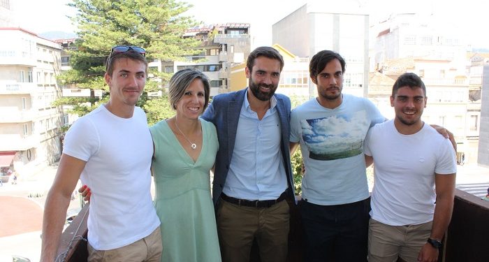 Cangas saca peito coa homenaxe aos seus piragüistas