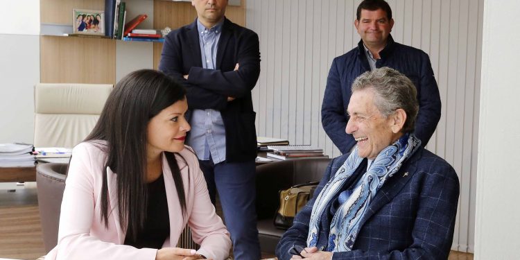 «O único interese da alcaldesa de Mos, PP e Xunta é favorecer a un empresario millonario»