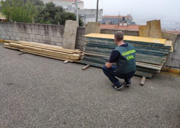 Detienen a dos vecinos de Baiona por hurtar material de construcción en una obra