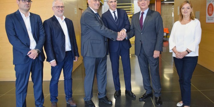 A Universidade de Vigo e Boeing alíanse para a promoción da formación aeroespacial