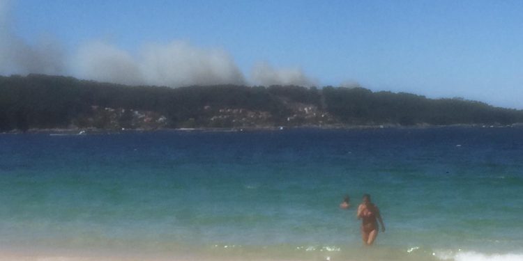 Un incendio arrasa cinco hectáreas en Cangas