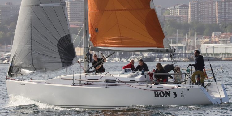 «Salaño Dos» se lleva el Trofeo Villa de Bouzas-Concello de Vigo de Cruceros