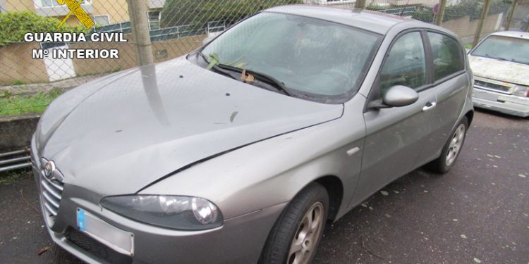 Detienen a la excamarera de una cafetería de Nigrán por simulación de delito y apropiación indebida