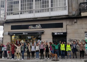 Una cadena humana por el clima y contra el túnel de la Porta do Sol
