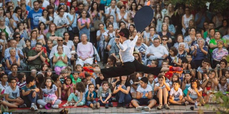 Vigo ofrece en dos meses 12 funciones de circo, teatro, danza y magia
