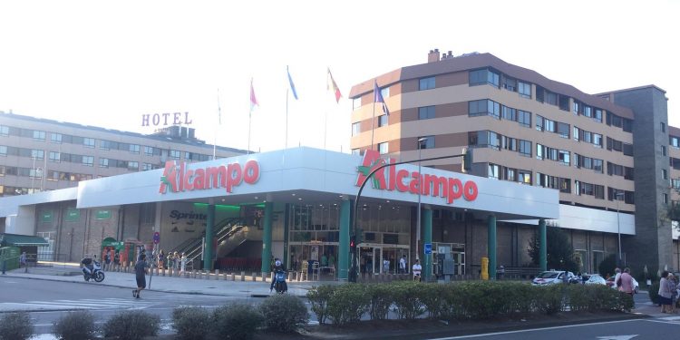 Vigo recupera el liderato de los supermercados más baratos de España