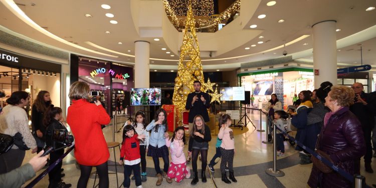 El Gran Vía de Vigo enciende la Navidad desde el Hospital Álvaro Cunqueiro