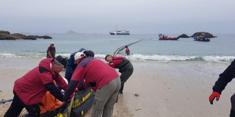 Galicia pone a prueba la lucha contra la contaminación marina en las Islas Atlánticas