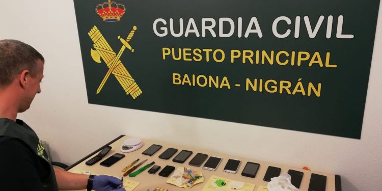 La Guardia Civil desarticula dos importantes puntos de venta de drogas en Baiona