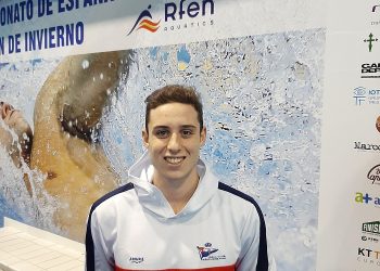 El nadador Miguel Martínez bate dos veces el récord gallego de 400 estilos