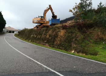 Comezan as obras para mellorar a seguridade nunha perigosa curva da EP-2204 en Baiona