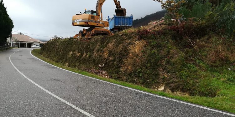 Comezan as obras para mellorar a seguridade nunha perigosa curva da EP-2204 en Baiona