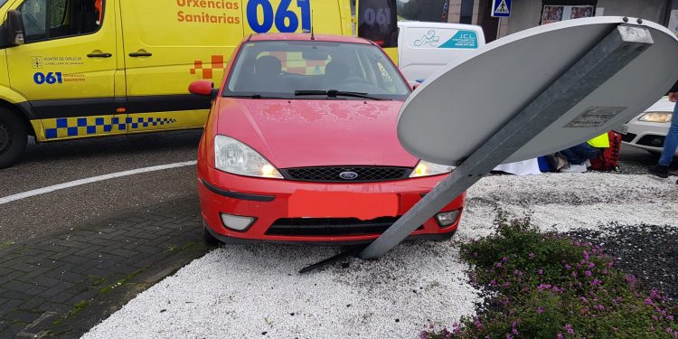 Policías do Porriño salvan a vida dun condutor que entrou en parada cardíaca