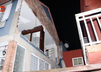La explosión de una bombona de butano destroza una casa en Patos