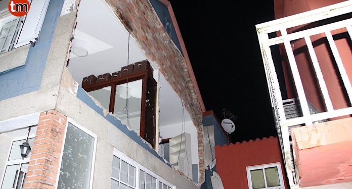 La explosión de una bombona de butano destroza una casa en Patos