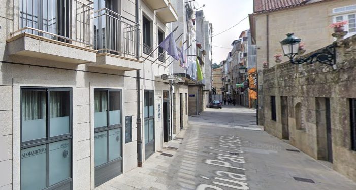 Desalojan unos apartamentos turísticos en Redondela por un incendio en una habitación