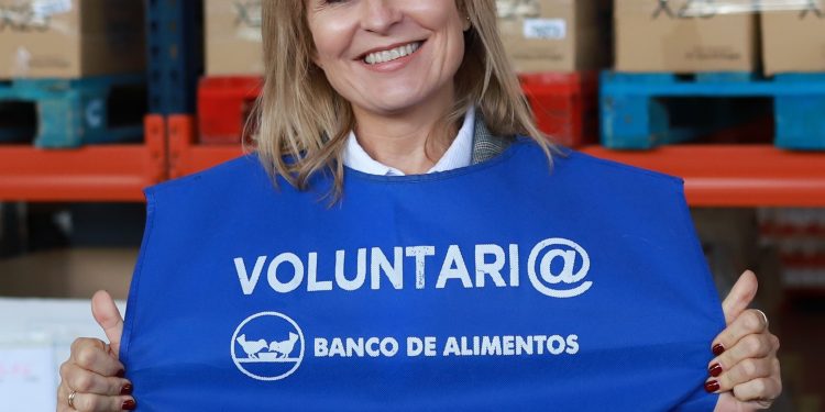 La periodista María Rey, madrina de la Gran Recogida del Banco de Alimentos de Vigo