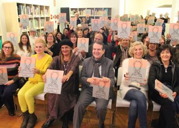 Arte e música para a mostra “Mulleres do silencio. De Maruja Mallo a Ángela de la Cruz”