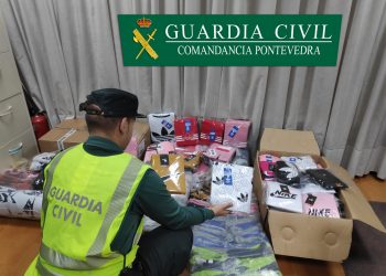 La Guardia Civil se incauta de una partida de ropa falsificada en el peaje de Vilaboa