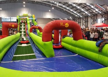 Vigolandia cierra el año en el Ifevi con un hinchable de 140 metros, tirolina y mucho ocio infantil