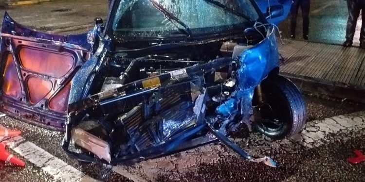 Dos heridos en Mos en un aparatoso accidente frente a la discoteca Queen