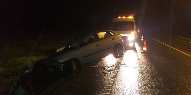 Buscan a los ocupantes de un vehículo robado que se accidentó en Mos