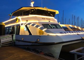 La ría de Vigo, restaurante improvisado para una cena de Navidad con sesión DJ