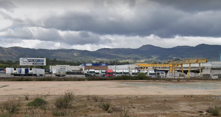 Muere un trabajador en O Porriño tras quedar atrapado bajo un camión