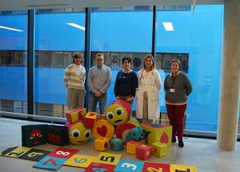 A área infantil do Cunqueiro recibe unha doazón de estudantes de FP