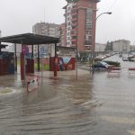 inundacion calle olimpicos alcantarilla