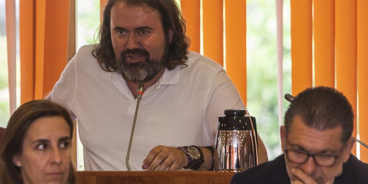 Marea de Vigo pide “respeto” a Caballero y que ponga fin a su lenguaje “análogo” a VOX