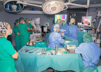 Povisa forma a medio centenar de especialistas sobre cirugía de cáncer de recto