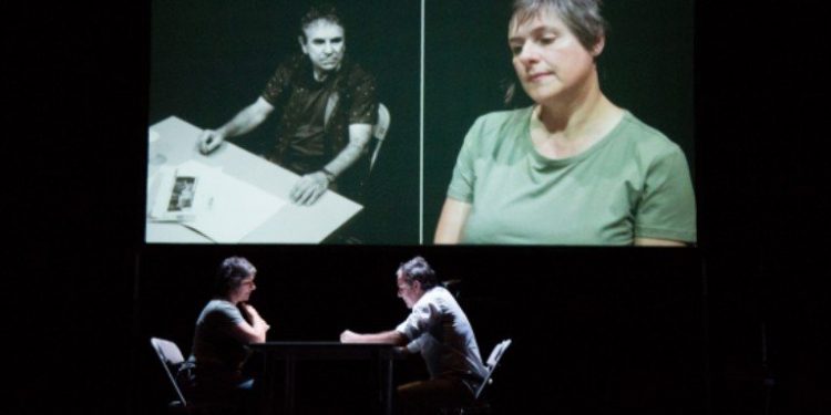 Chévere y su ‘Curva España’ traen a Vigo un crimen sin resolver