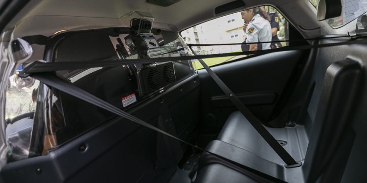 Detenido un sexagenario de Vigo por diez robos en coches aparcados