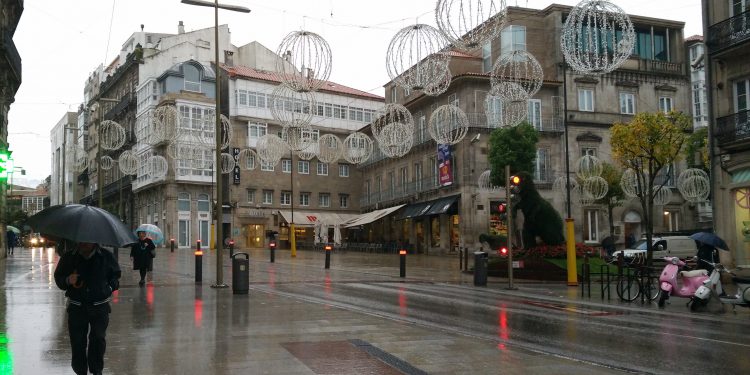 Giro de 180º en el tiempo: la lluvia vuelve a Vigo para quedarse toda la semana