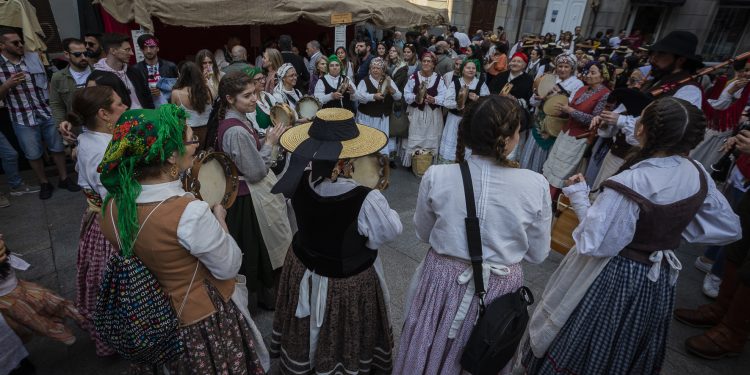 Caballero plantea un festival de música folk como nuevo aliciente de la Reconquista