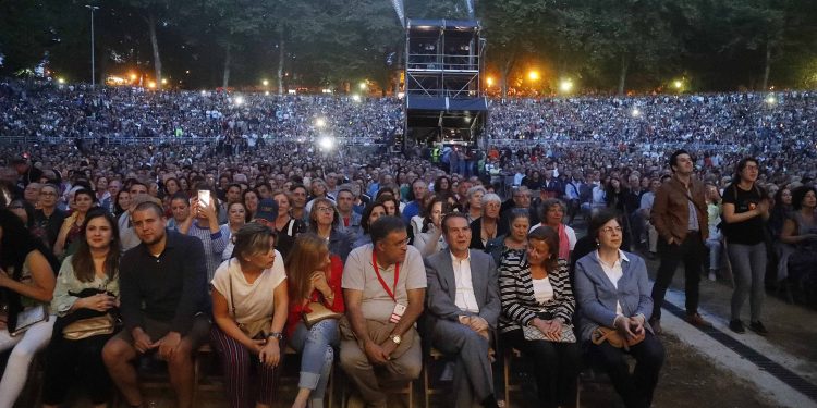 Caballero no se opone a un concierto del Xacobeo en Vigo como el que tendrá A Coruña