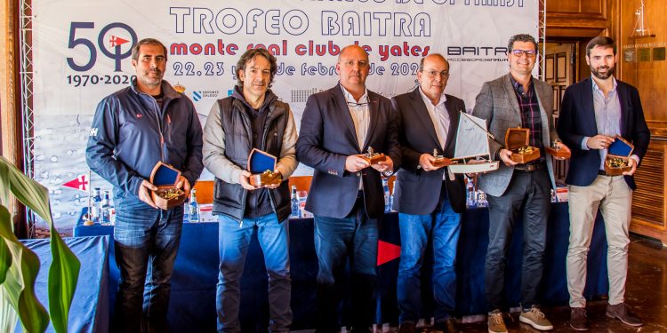 El Campeonato Gallego de Optimist  celebra sus bodas de oro en Baiona