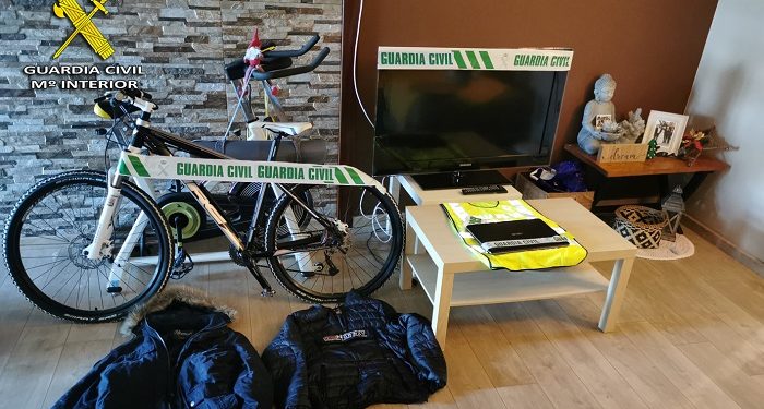 Detenidos cinco menores de edad por un robo en una vivienda y en una autocaravana