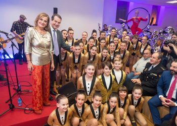 La Diputación abre su nueva casa en el corazón de Vigo con una gran fiesta de color, música y luz