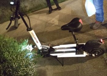La Policía Local inmoviliza un patinete eléctrico por exceso de velocidad