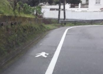 Críticas a Caballero por vender como “humanizaciones” asfaltados sin acera en el rural