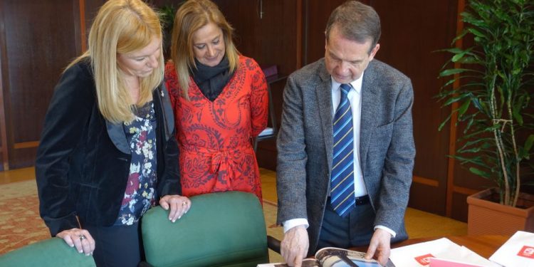 Vigo envía un borrador de convenio á Xunta para garantir o instituto de Navia