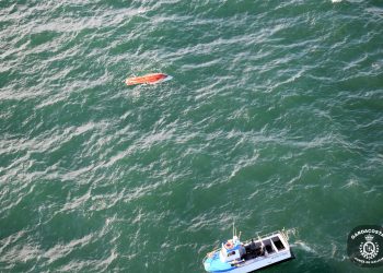 Un muerto y un desaparecido al naufragar en Cíes un pesquero con base en Baiona