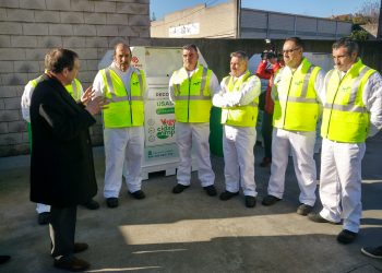 Dous camións eléctricos recollerán o lixo no servizo ‘porta a porta’ de Vigo